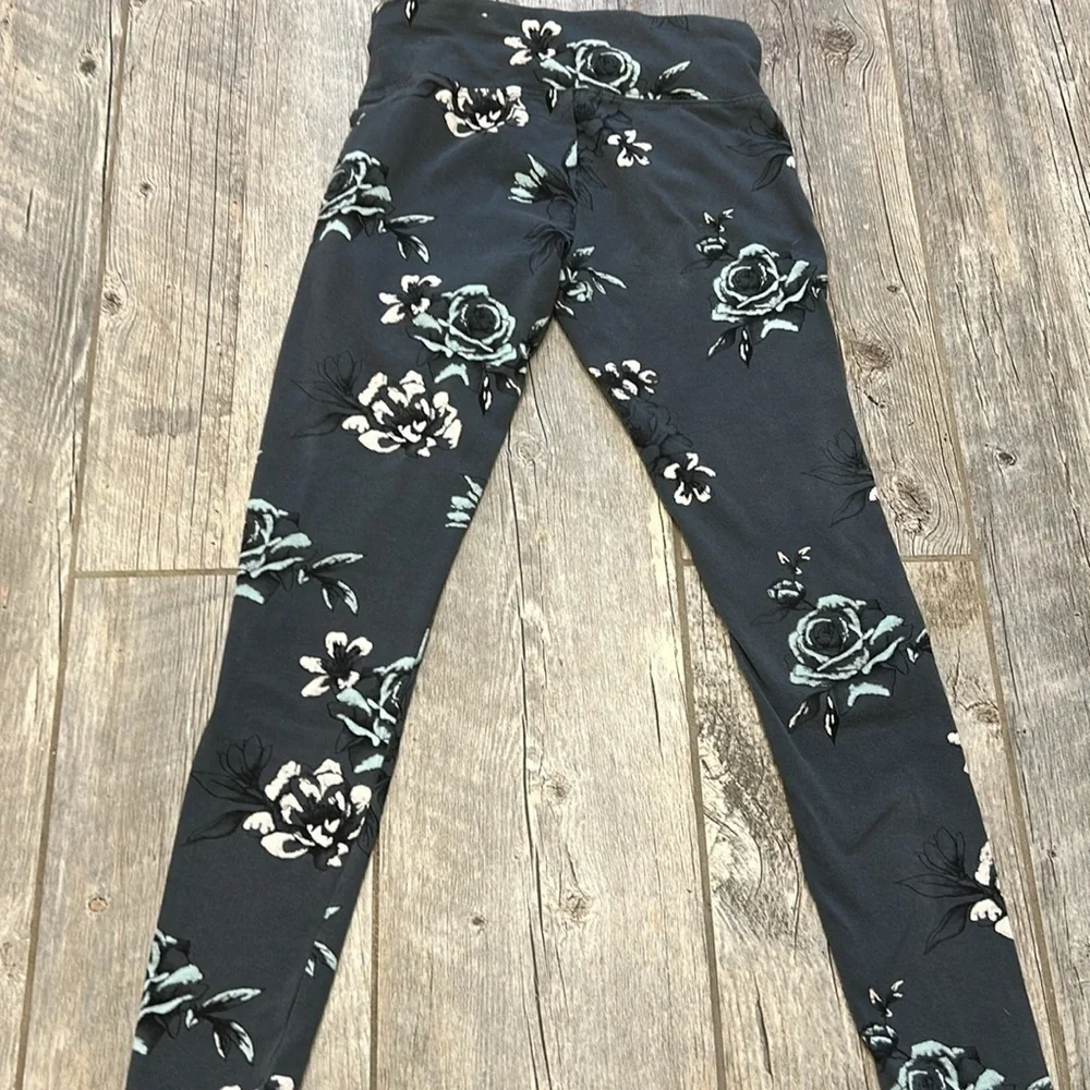 Justice flower floral pants leggings gray size 14